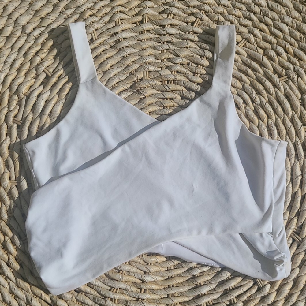 Bebe wrap crop top